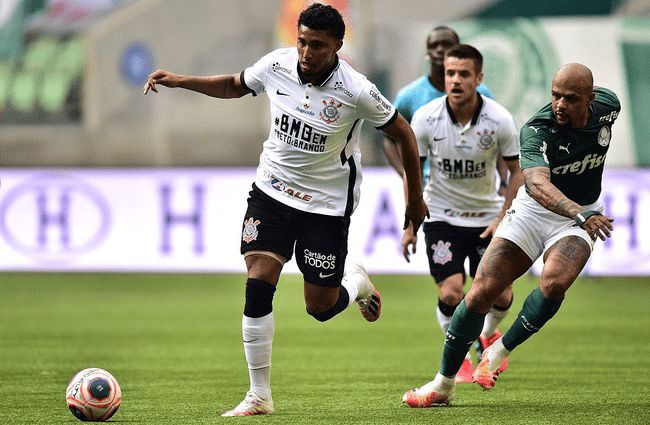 之间的激烈 之间的激烈