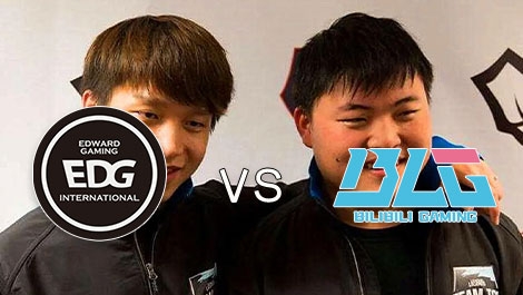 在足球比赛 在足球比赛